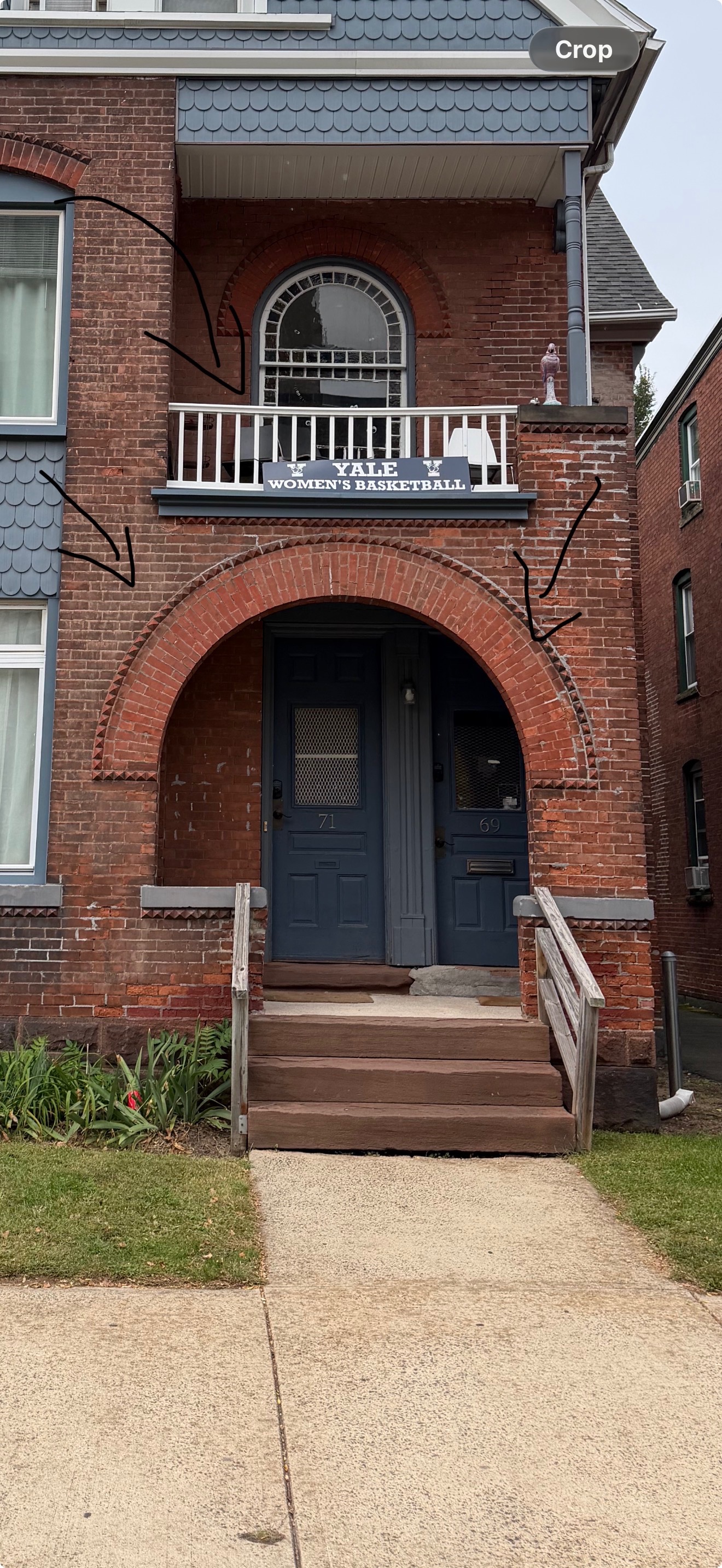 71 Lake Place